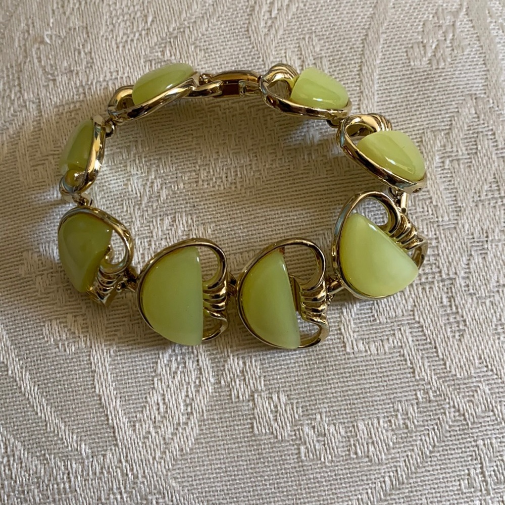 Costume jewelry green bracelet